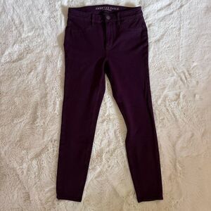 American-Eagle Women's Burgundy Jeans SIZE 8